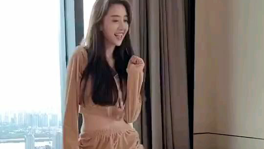 可爱的小蛮腰